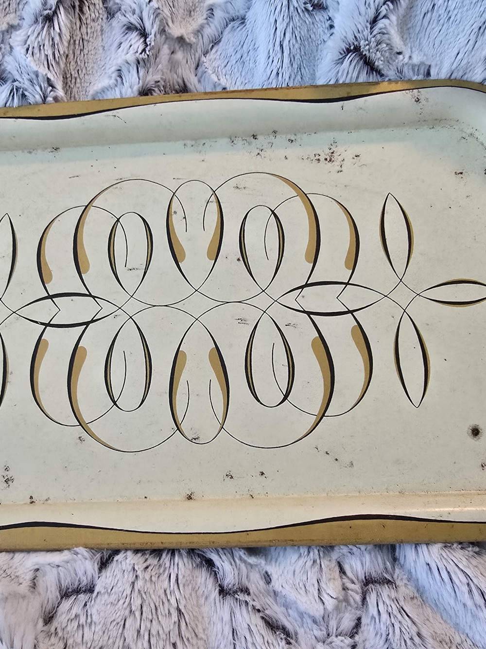 Set of 7  Vintage Decorative Art Deco Metal Serving Trays Cream & Gold  Rusty - Picture 2 of 4